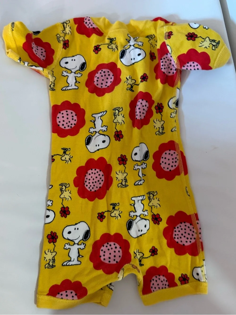 Hanna Andersson Peanuts Snoopy Yellow Shortie Sleeper, size 18-24 Months